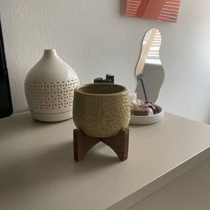 Ceramic Plant Holder